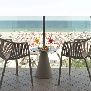 Hotel Regina Fronte Mare, Rimini